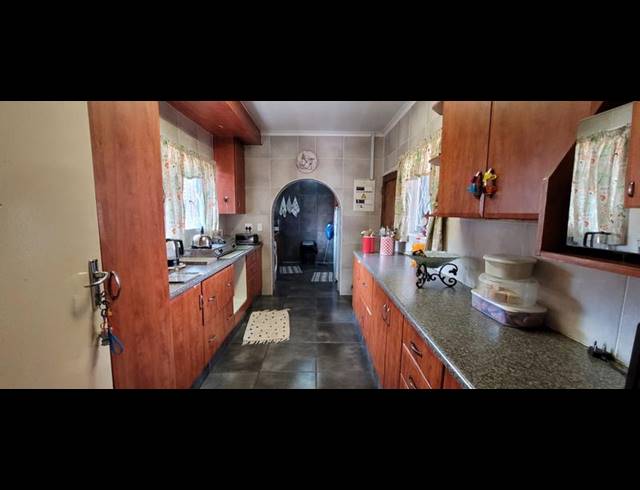 3 BEDROOM HOUSE FOR SALE IN BRACKENDOWNS